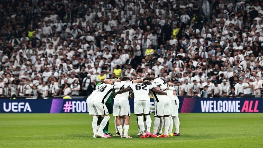 Trabzonspor ve Beşiktaş yarın 144. kez karşı karşıya gelecek