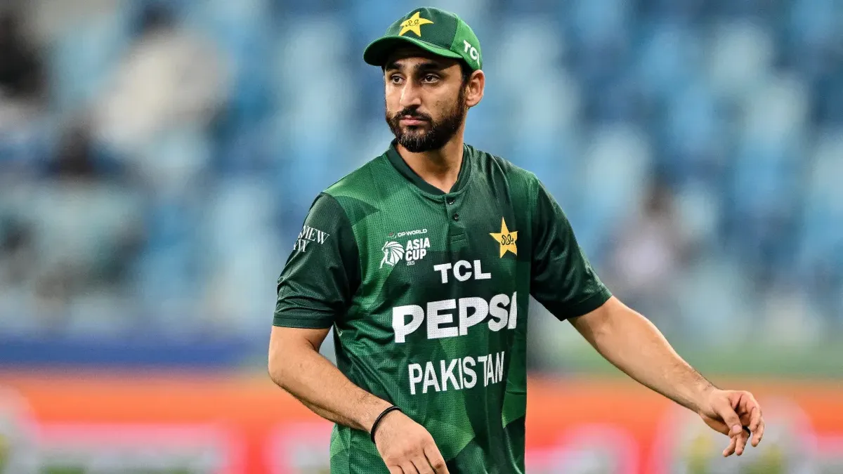 Pakistan, Sri Lanka'yı 37 farkla yendi; tri-seri Lahore'da devam ediyor