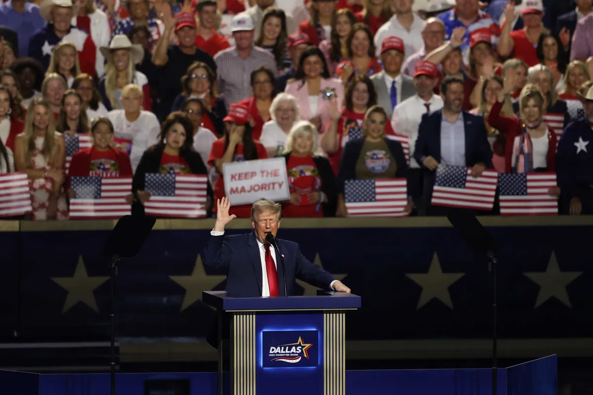 Trump pushes $5,000 voter pledge as GOP candidates ignore midterm advice