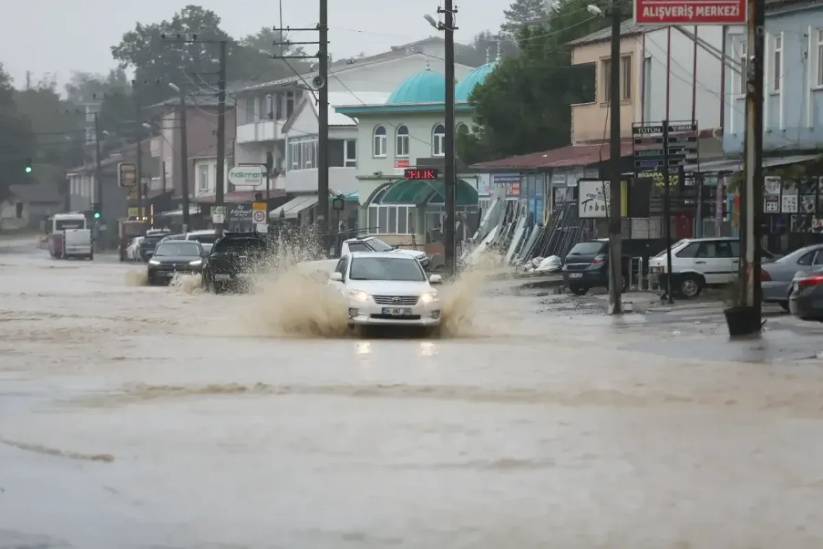 Sakarya hit by record rainfall; 750 personnel deployed, no casualties