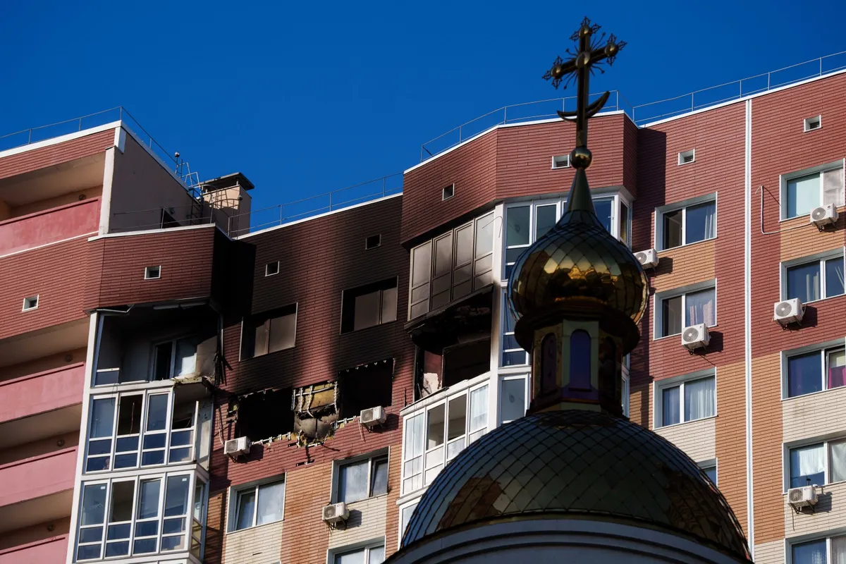 Russian Strikes Close Three Kyiv Bridges, Disrupt Traffic