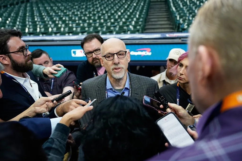 MLB toplayıcıları topla salar tabanı teklifini 'bomba nükleer' niteledi